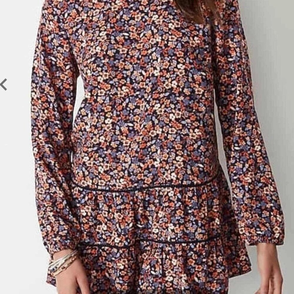 J Jill Printed Tiered Tunic Floral Size XS Navy Blue A-Line Smocked Long Sleeve - Picture 2 of 9